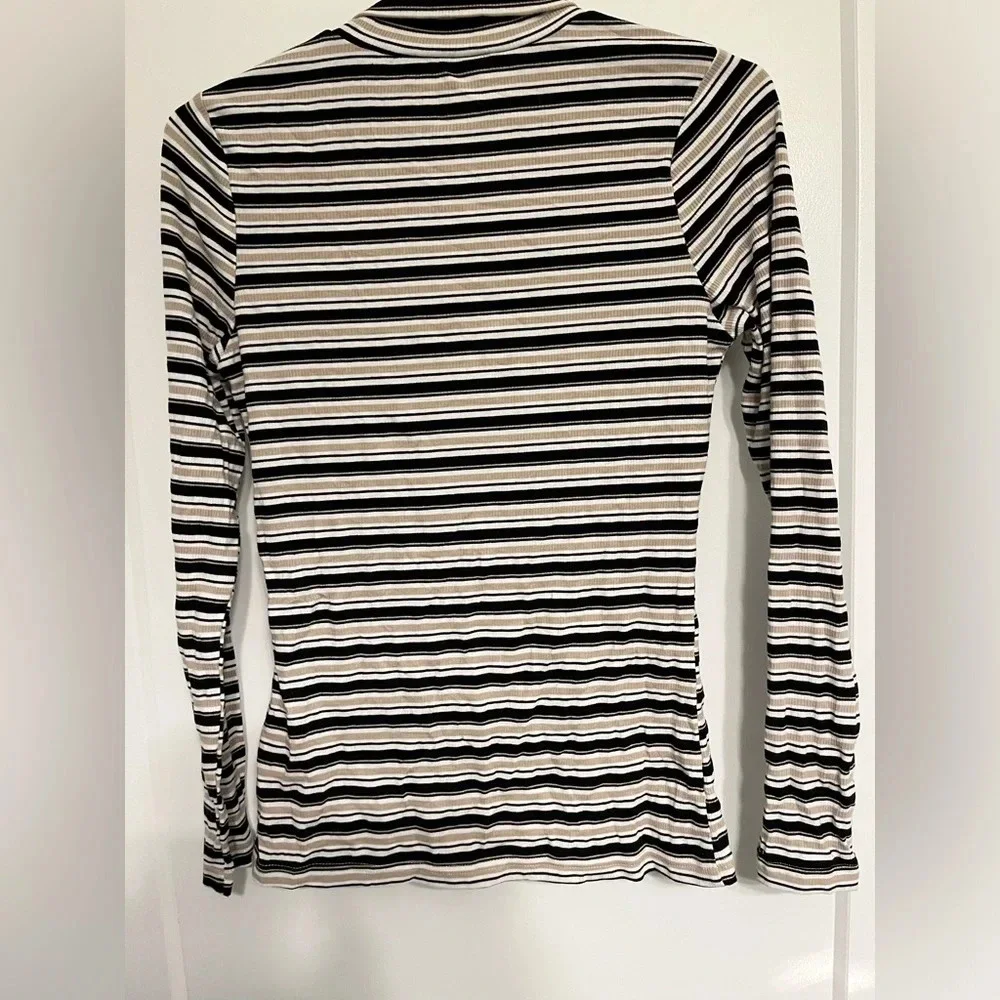 Striped ribbed turtleneck black tan white size small NWOT - Picture 7 of 10